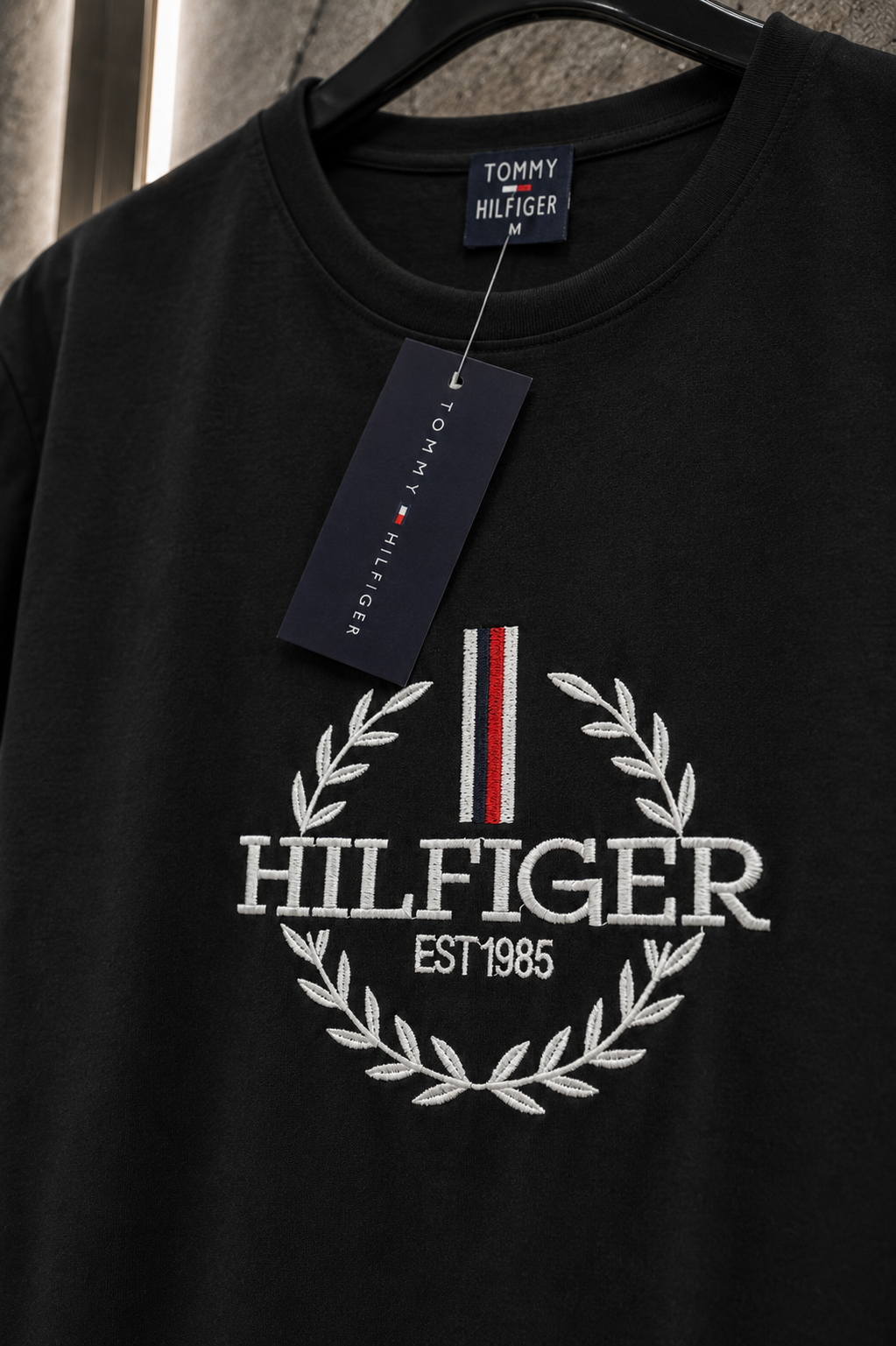 Tommy Hilfiger Black – Hilfiger EST 1985
