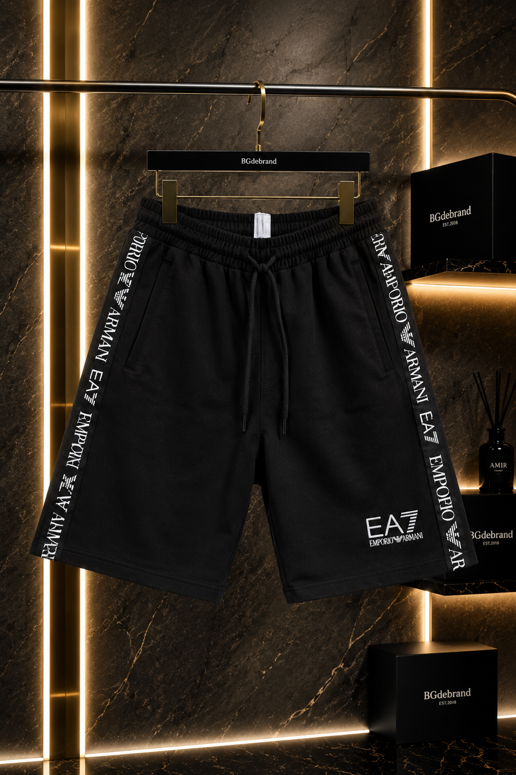 Pantaloni Scurți Negri EA7 – Model Sport Casual