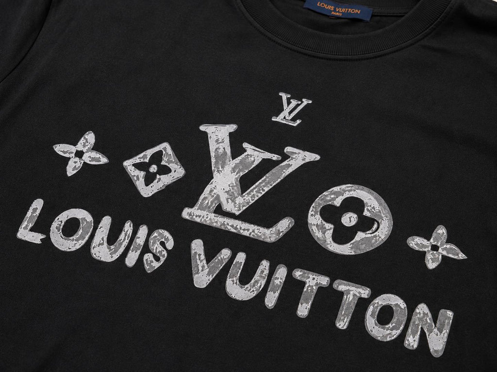 Louis Vuitton - Black