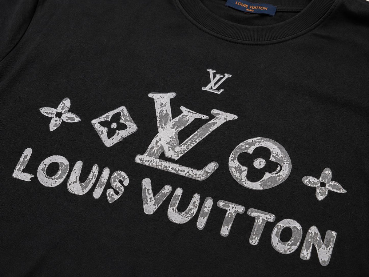 Louis Vuitton - Black