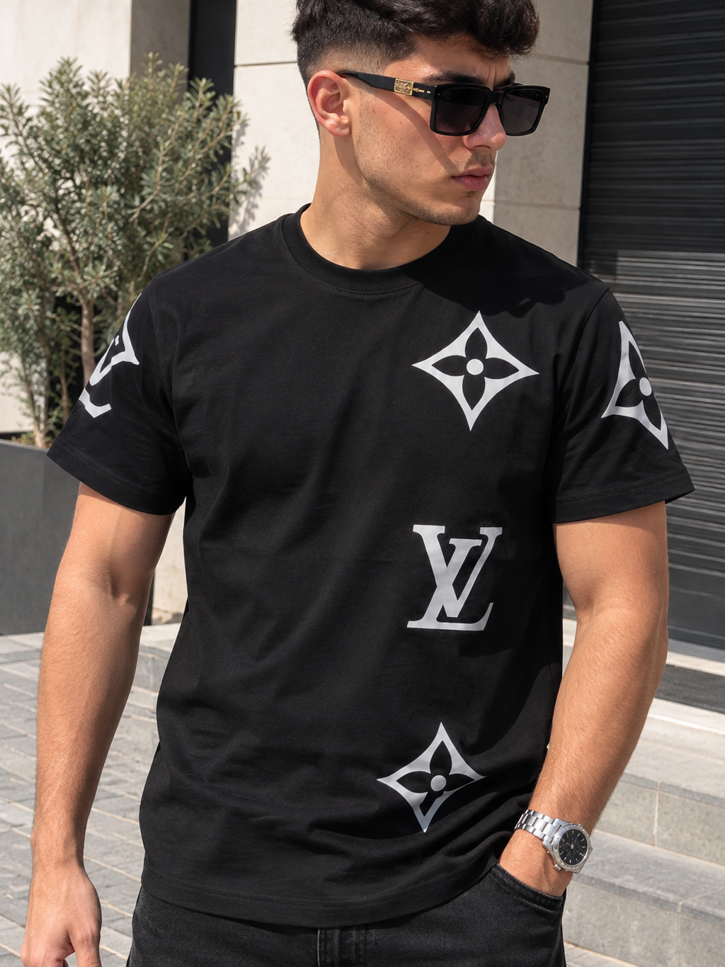 02 - Louis Vuitton- Negru