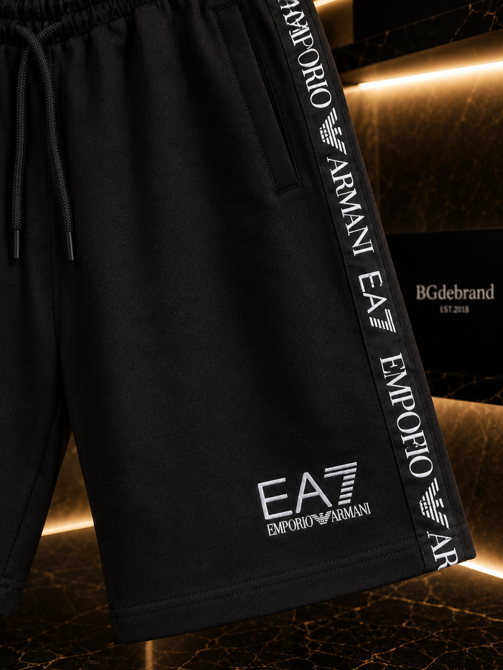 Pantaloni Scurți Negri EA7 – Model Sport Casual