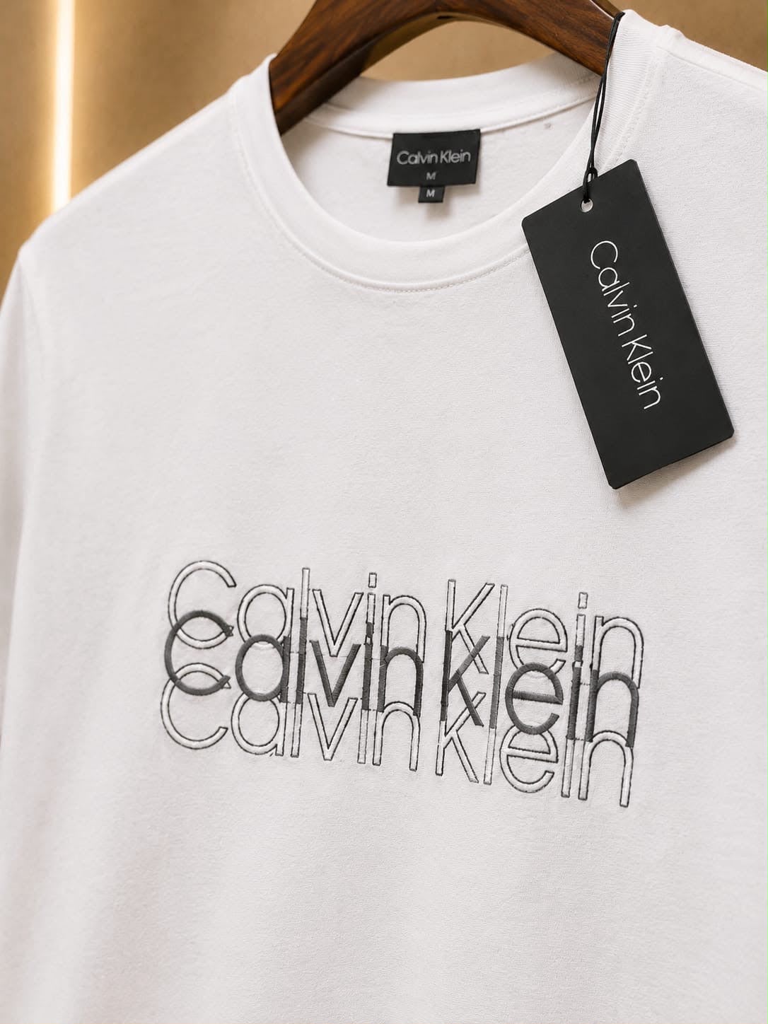 Calvin Klein – Tricou alb cu logo brodat