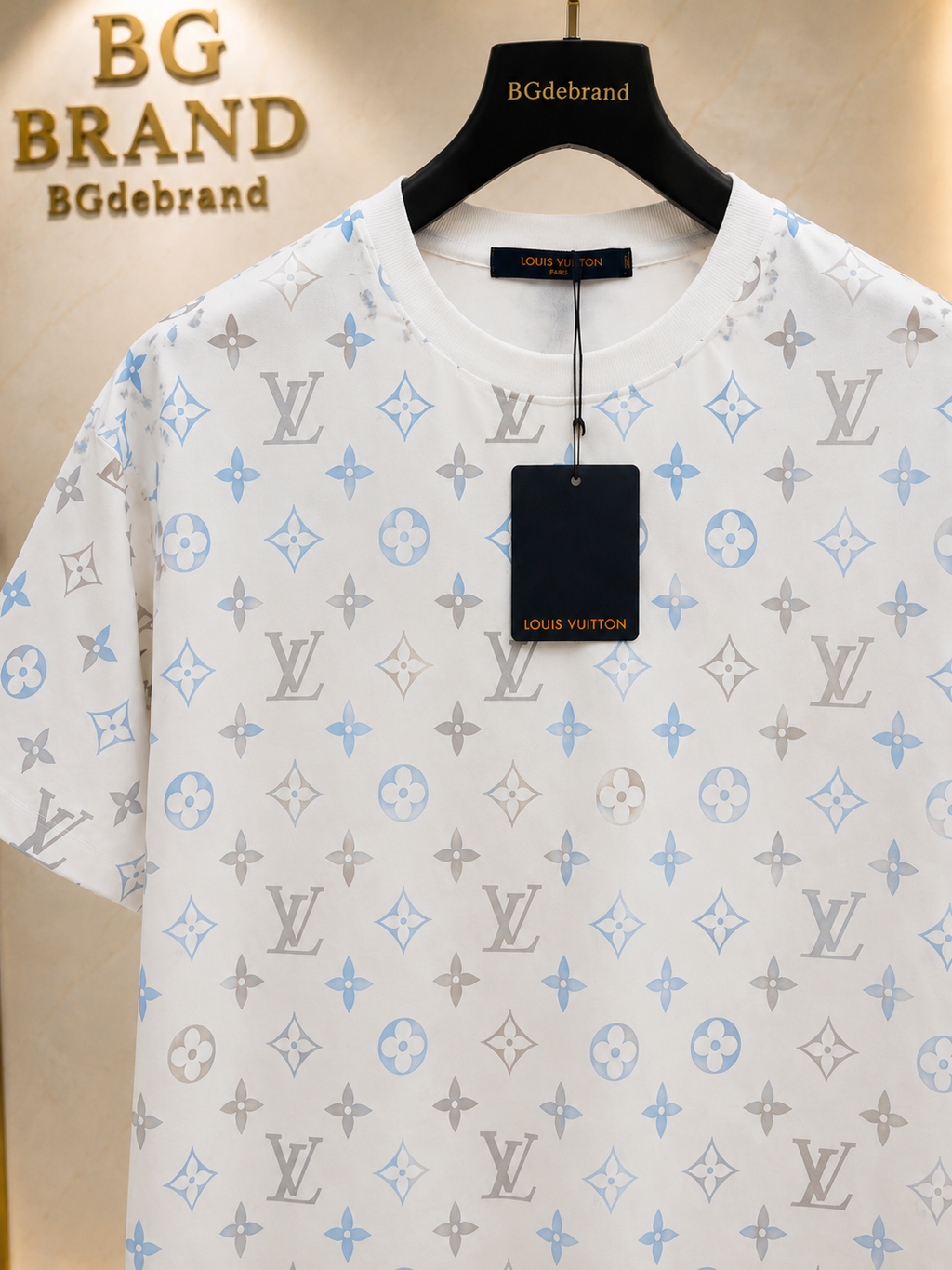 Louis Vuitton  - White