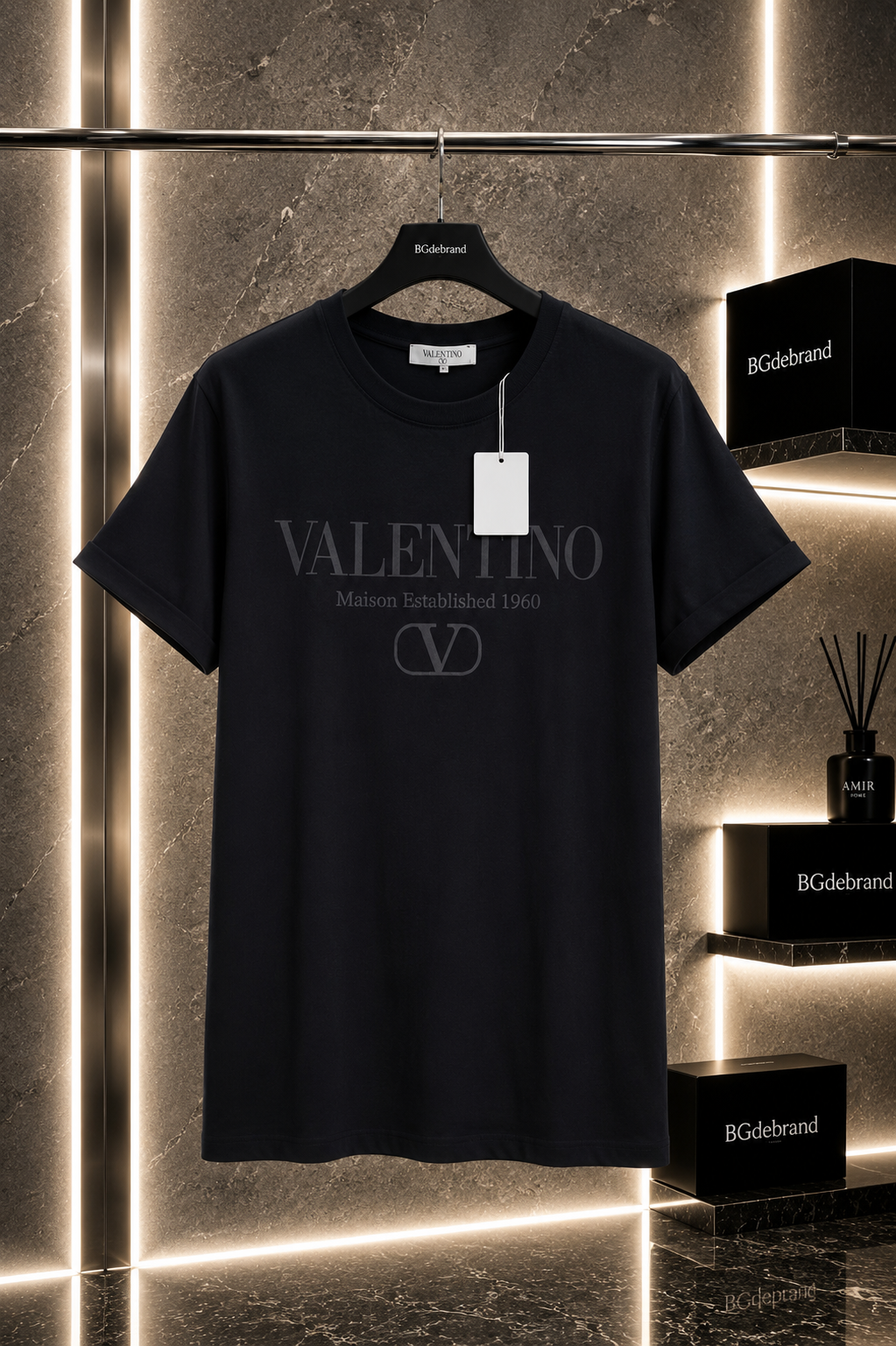 Valentino negru – logo frontal