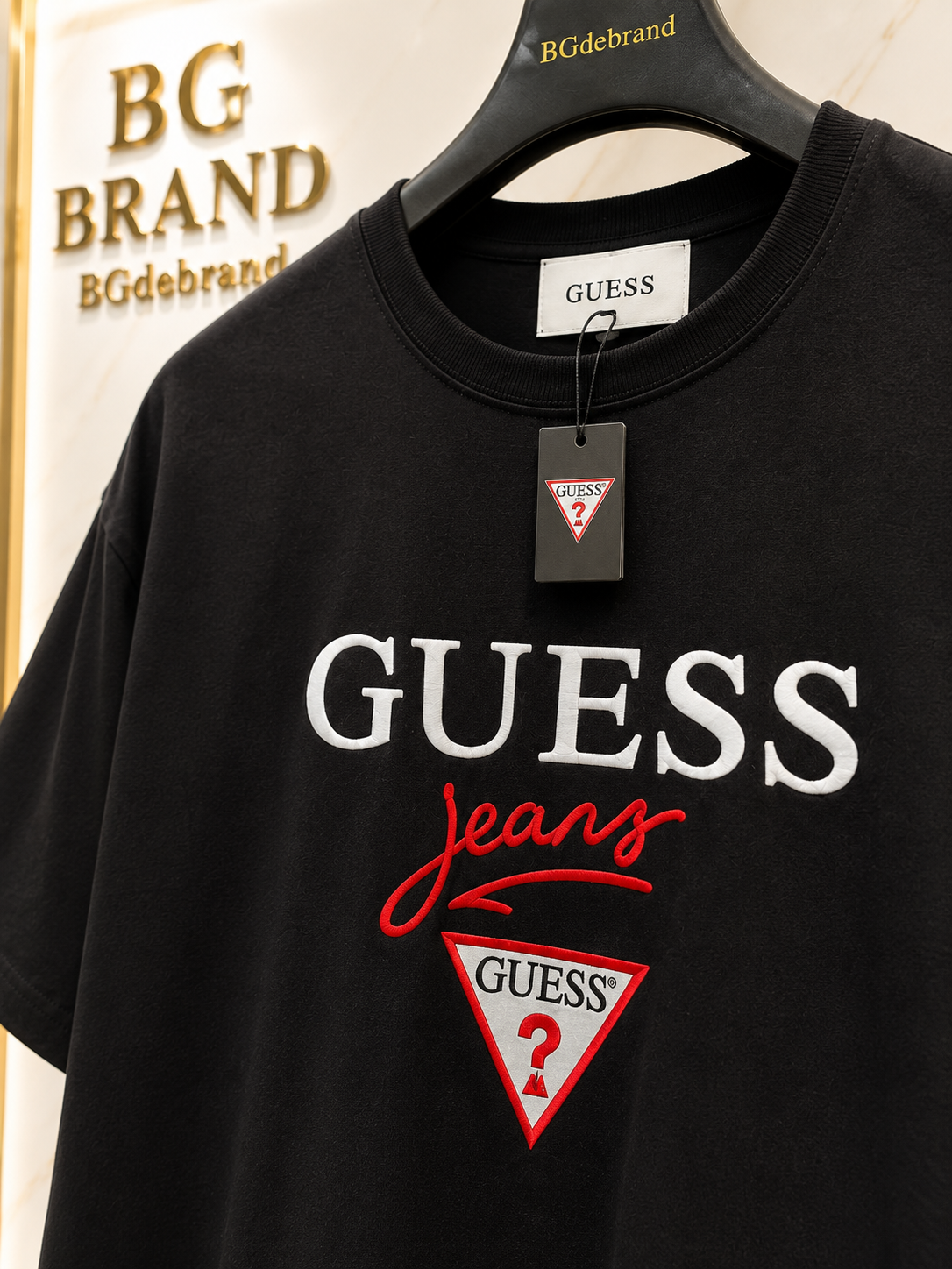 02 - Guess Jeans